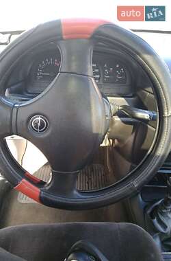Седан Opel Vectra 1989 в 