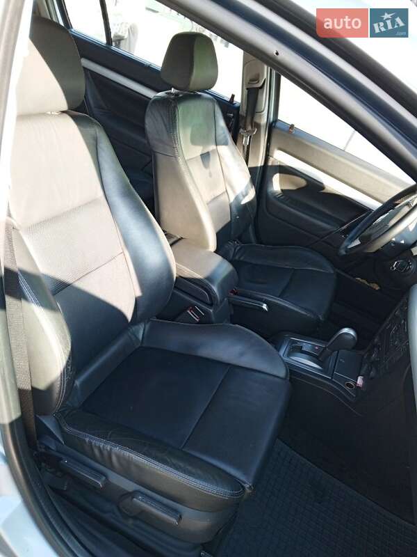 Хэтчбек Opel Vectra 2003 в Киеве фото 9 Хэтчбек Opel Vectra 2003 в Киеве