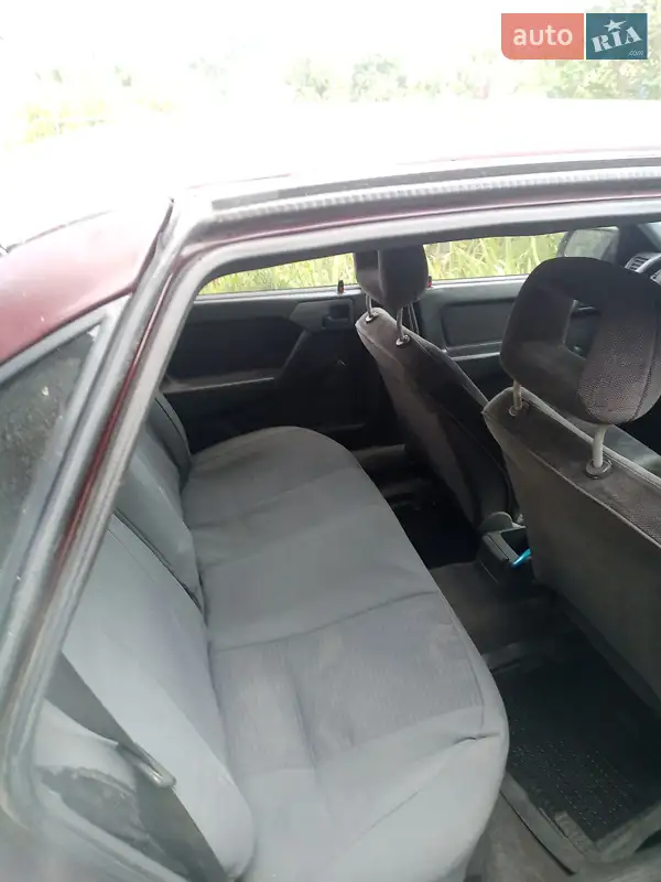 Opel Vectra 1989 VIN W0L000087K1102097 фото оголошення 8 з 48
