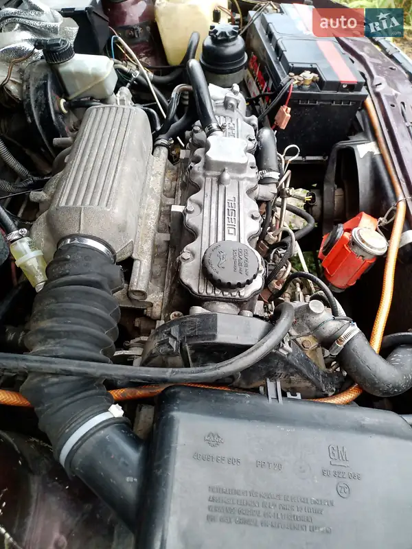 Opel Vectra 1989 VIN W0L000087K1102097 фото оголошення 4 з 48