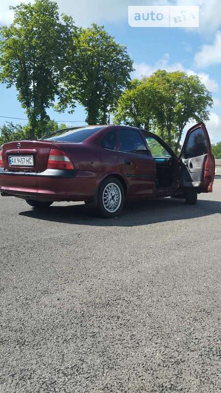 Седан Opel Vectra 1997 в Харкові