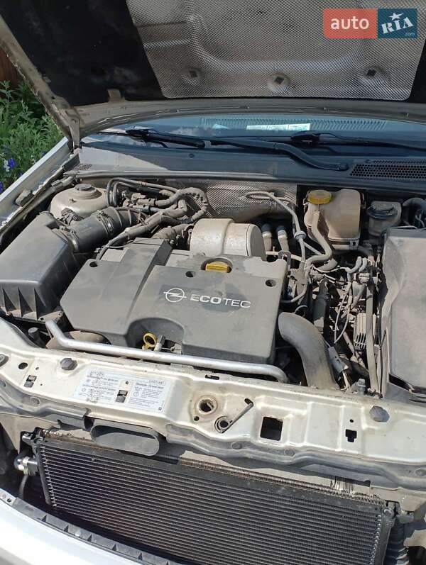 Седан Opel Vectra 2003 в Житомирі