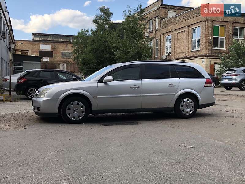 Универсал Opel Vectra 2003 в Киеве