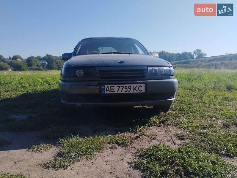 Седан Opel Vectra 1993 в Днепре