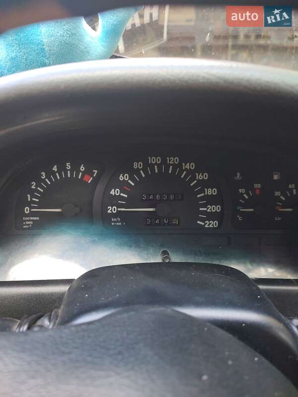 Седан Opel Vectra 1989 в Обухове