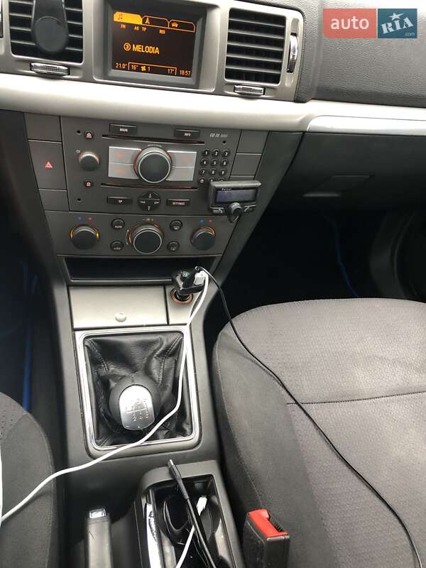Ліфтбек Opel Vectra 2006 в Львові