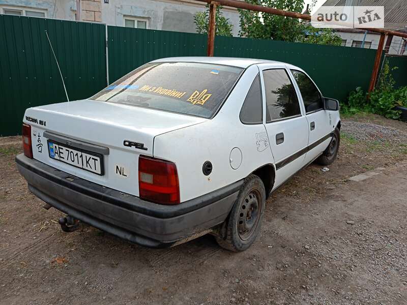 Седан Opel Vectra 1992 в Покрове