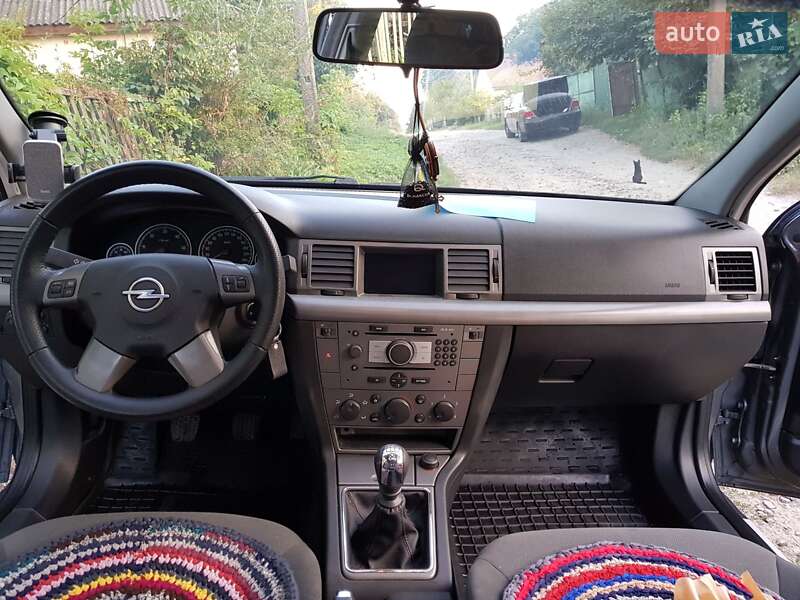 Універсал Opel Vectra 2004 в Умані