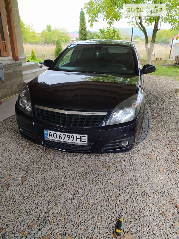 Седан Opel Vectra 2006 в Королеві