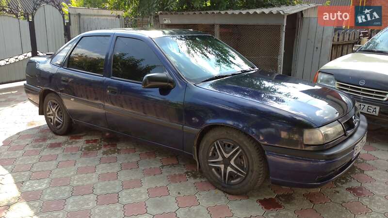 Седан Opel Vectra 1995 в Гадячі