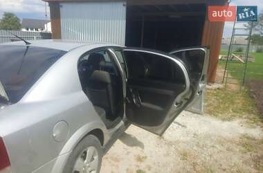 Седан Opel Vectra 2004 в Долине