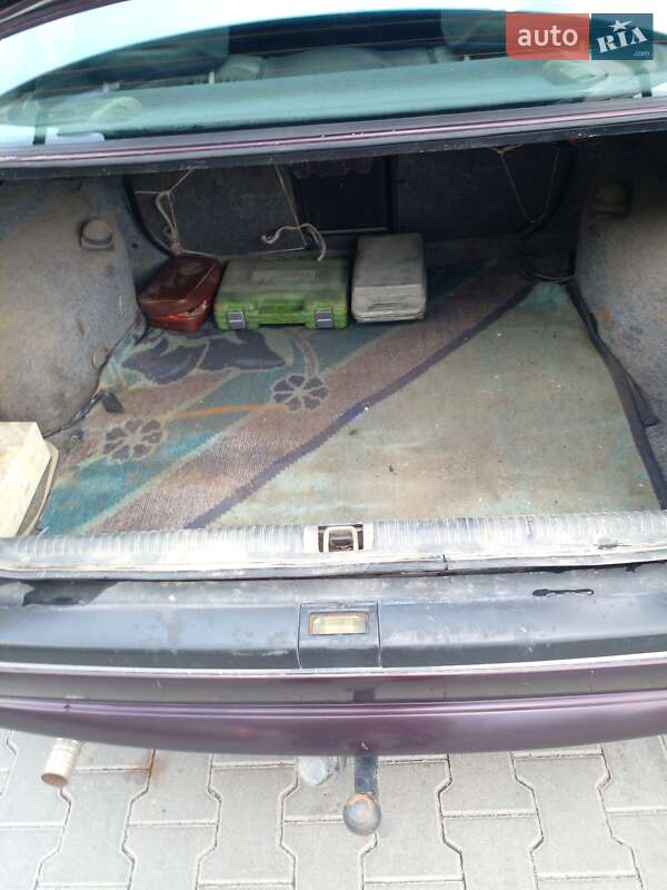 Седан Opel Vectra 1993 в Тростянці