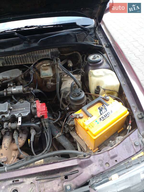 Седан Opel Vectra 1993 в Тростянці