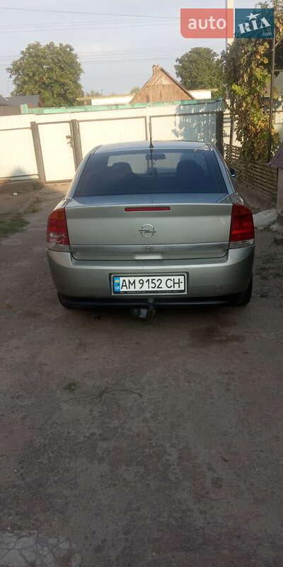 Седан Opel Vectra 2003 в Черняхове