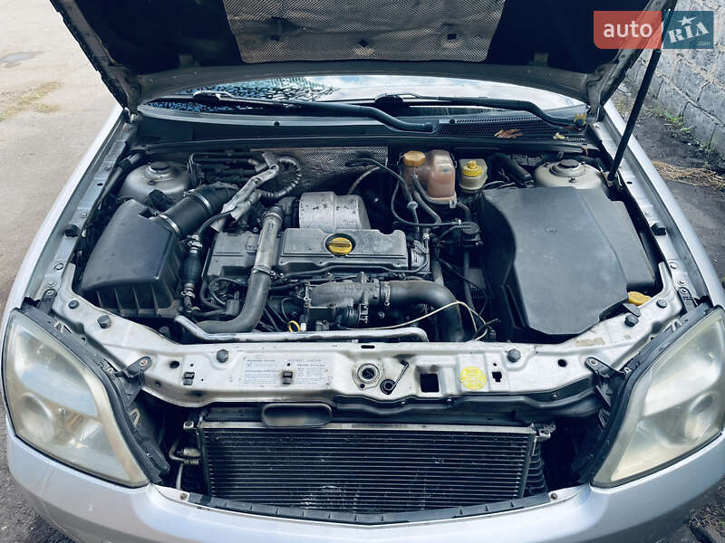 Седан Opel Vectra 2002 в Константиновке (Краматорского района) фото 2 Седан Opel Vectra 2002 в Константиновке (Краматорского района)