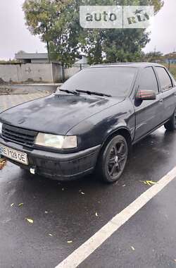 Седан Opel Vectra 1989 в Олександрії