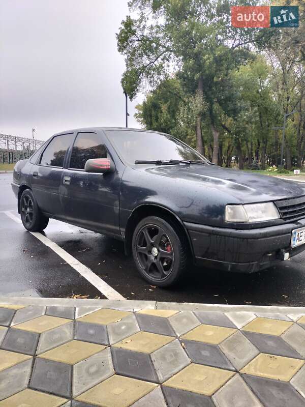 Седан Opel Vectra 1989 в Олександрії