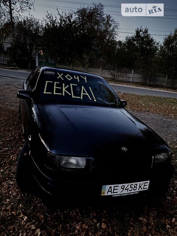 Седан Opel Vectra 1990 в Днепре