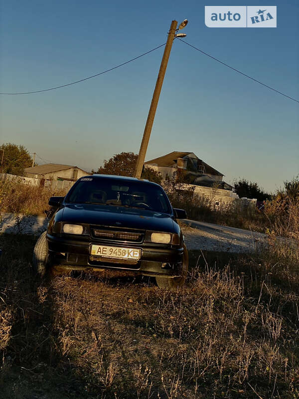 Седан Opel Vectra 1990 в Днепре