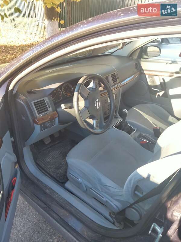 Седан Opel Vectra 2005 в Броварах