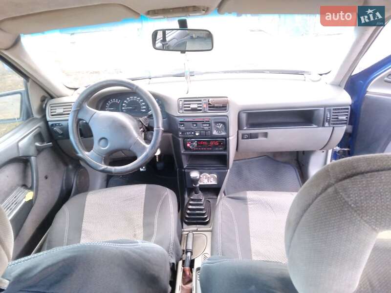Седан Opel Vectra 1989 в Сарате