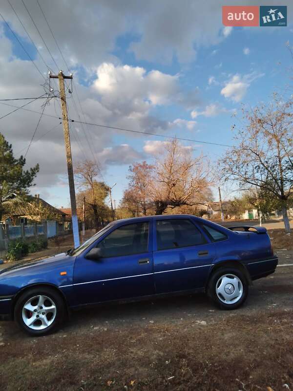 Седан Opel Vectra 1989 в Сарате