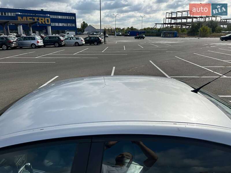 Седан Opel Vectra 2004 в Киеве