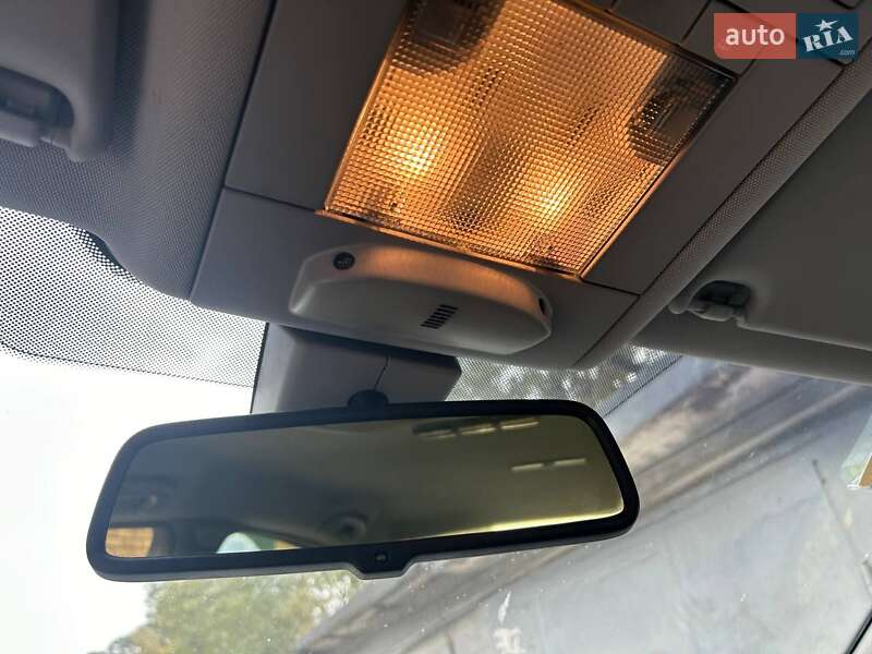 Седан Opel Vectra 2004 в Киеве