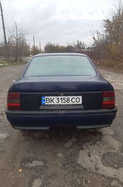 Седан Opel Vectra 1991 в Луцьку