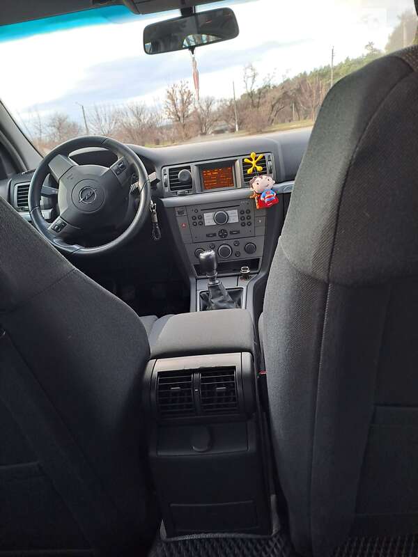 Лифтбек Opel Vectra 2007 в Горишних Плавнях