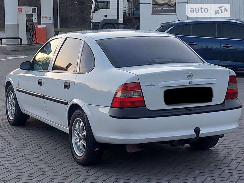 Седан Opel Vectra 1999 в Каменском