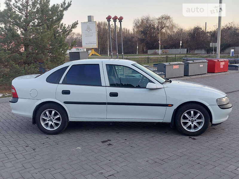 Седан Opel Vectra 1999 в Каменском