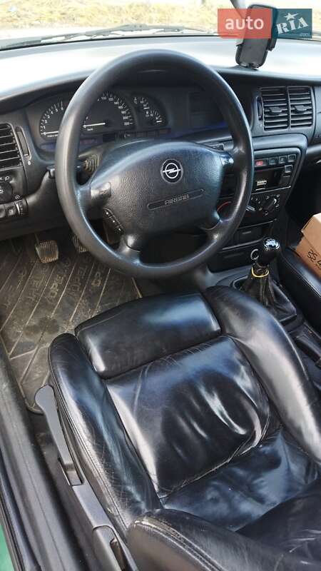 Універсал Opel Vectra 1997 в Новояворівську