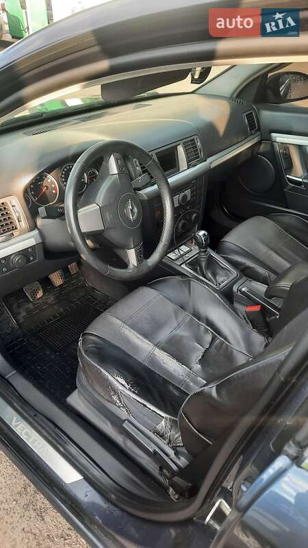 Седан Opel Vectra 2007 в Ровно
