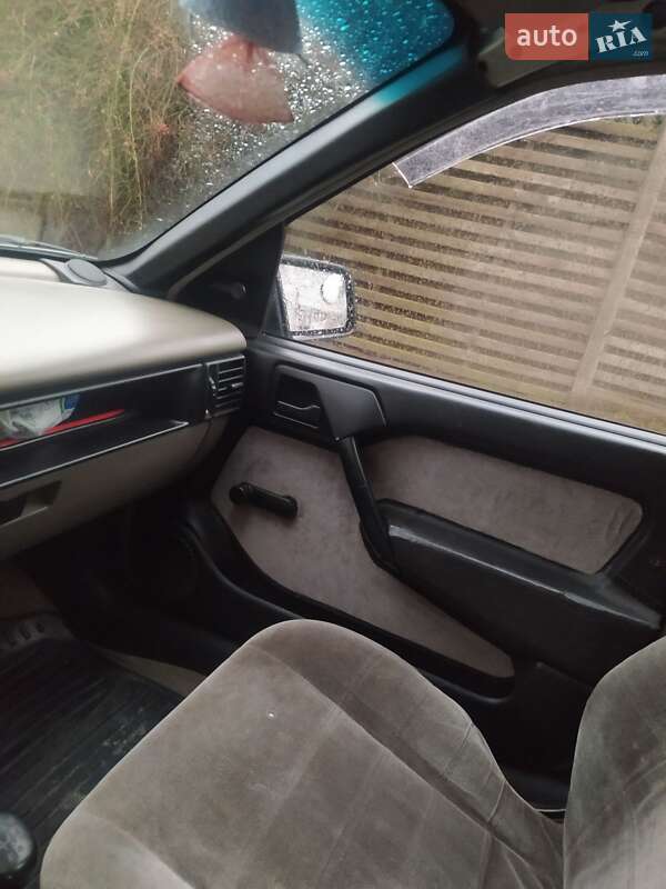 Седан Opel Vectra 1989 в Сокале