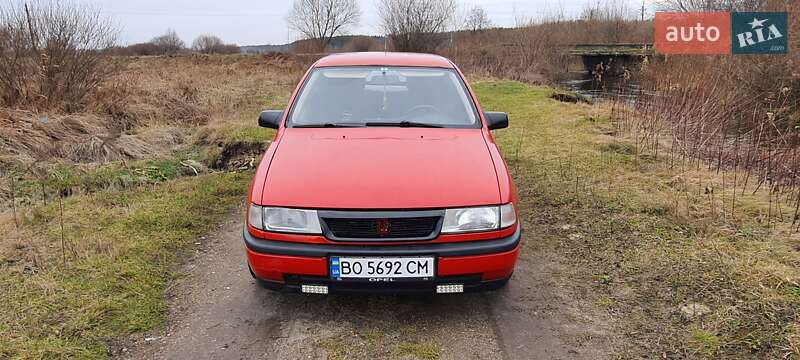 Седан Opel Vectra 1989 в Золочеві