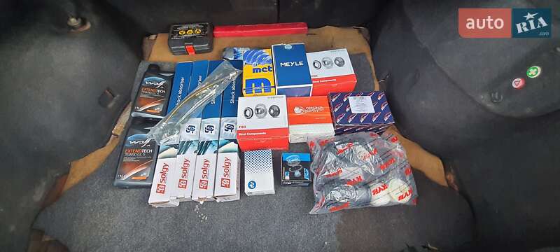 Седан Opel Vectra 1989 в Золочеві