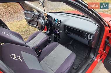 Седан Opel Vectra 1989 в Золочеві