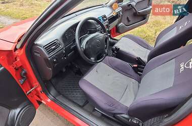 Седан Opel Vectra 1989 в Золочеві