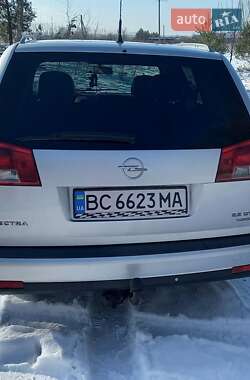 Универсал Opel Vectra 2004 в 