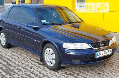 Лифтбек Opel Vectra 1999 в Дубно