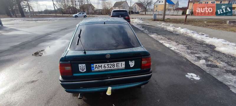 Ліфтбек Opel Vectra 1994 в Малині