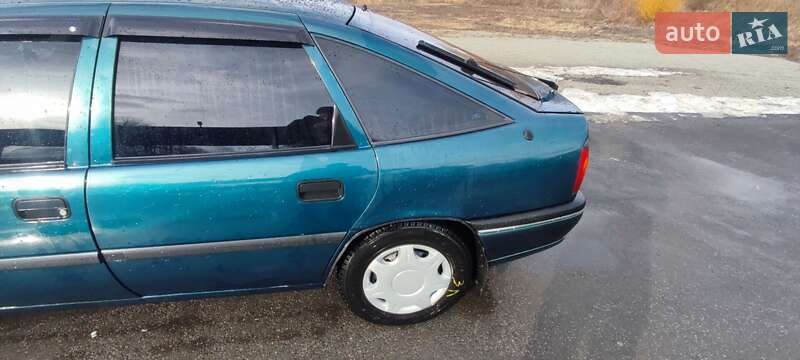 Ліфтбек Opel Vectra 1994 в Малині