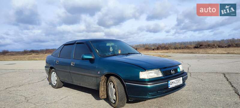 Ліфтбек Opel Vectra 1994 в Малині