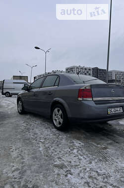Седан Opel Vectra 2005 в Львові