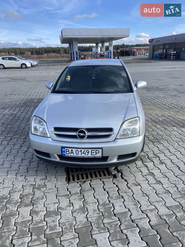 Седан Opel Vectra 2004 в Киеве