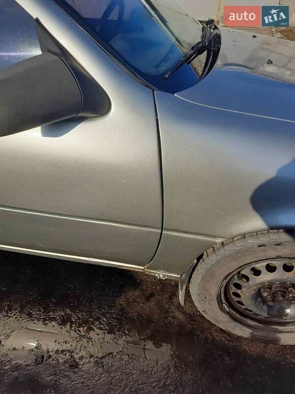 Седан Opel Vectra 1992 в Киеве