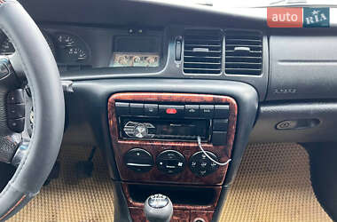 Седан Opel Vectra 1999 в 