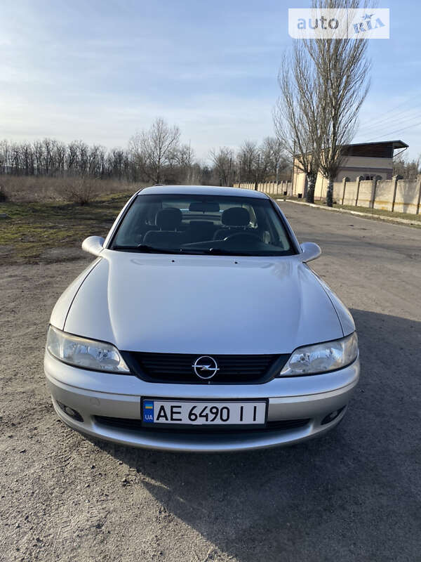 Седан Opel Vectra 1999 в Петропавловке