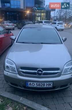 Седан Opel Vectra 2004 в Ужгороді